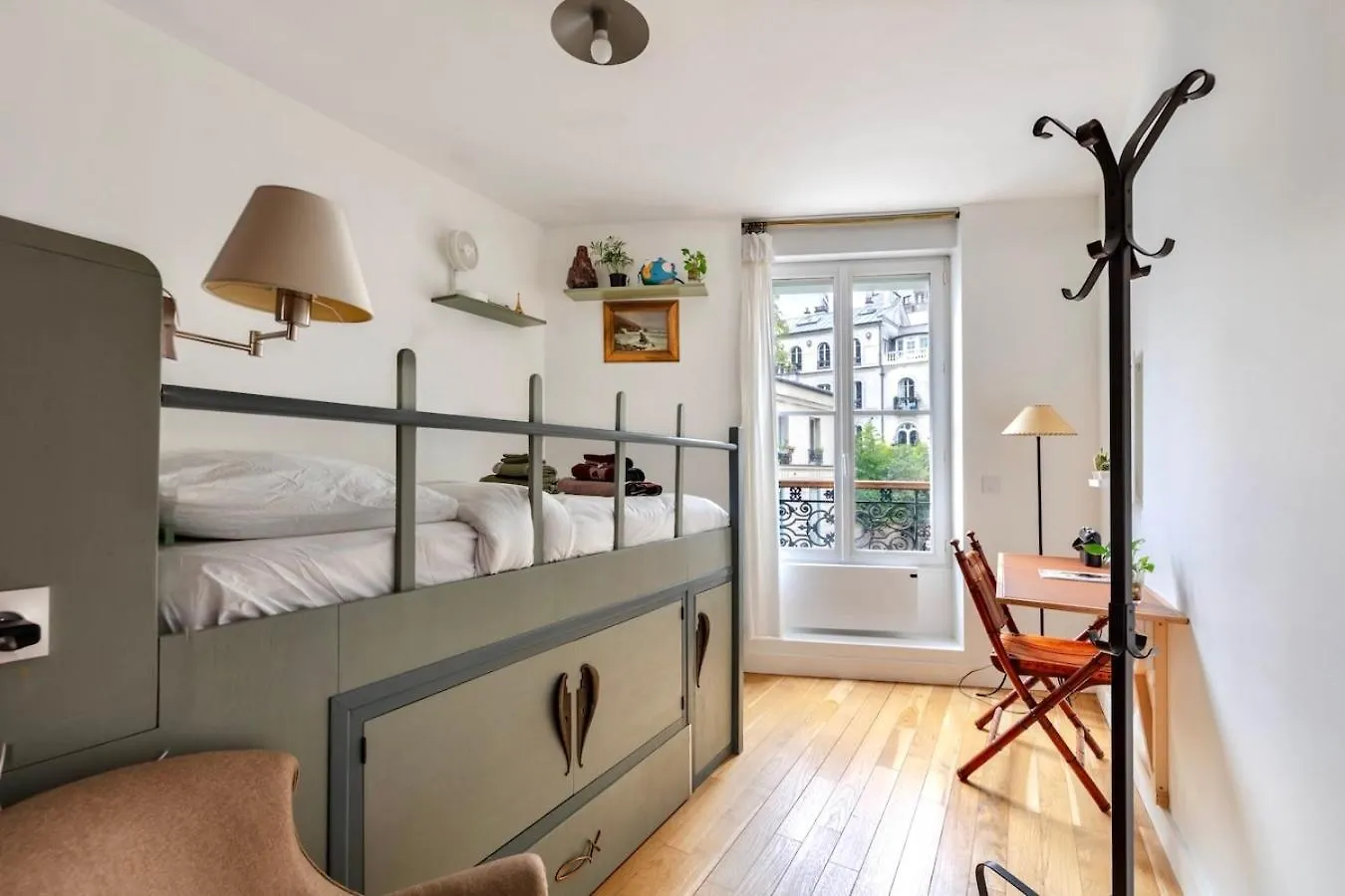 Apartment Charmant Studio Cosy Au Coeur Du Village Ramey Montmartre Metro 12 Paris France